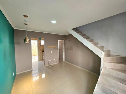 Casa à venda em Cotia, Água Espraiada (Caucaia do Alto), com 2 quartos, com 49 m²