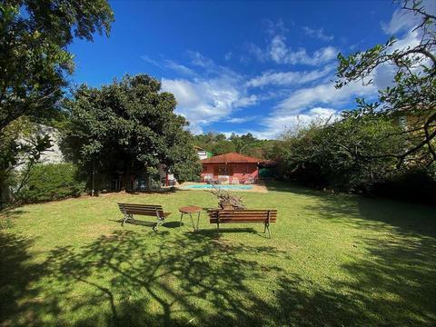 Casa à venda em Carapicuíba, Chácara Vale do Rio Cotia, com 3 suítes, com 285 m²