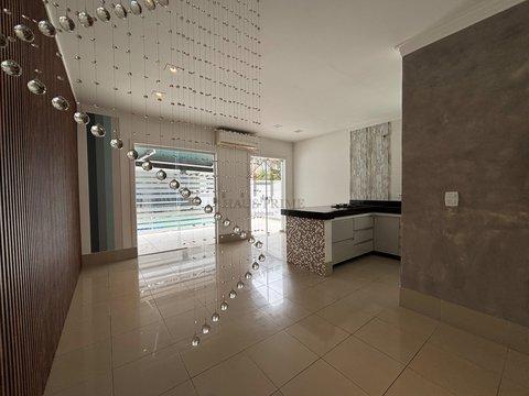Casa à venda em Cotia, Chácara Canta Galo, com 3 suítes, com 110 m²