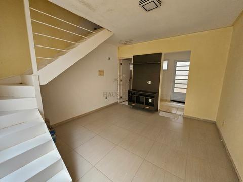 Casa à venda em Cotia, Água Espraiada (Caucaia do Alto), com 2 quartos, com 49 m²