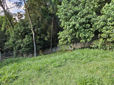 Terreno à venda em Cotia, Chácara Roselândia, com 262 m², Condomínio Parque das Rosas ll