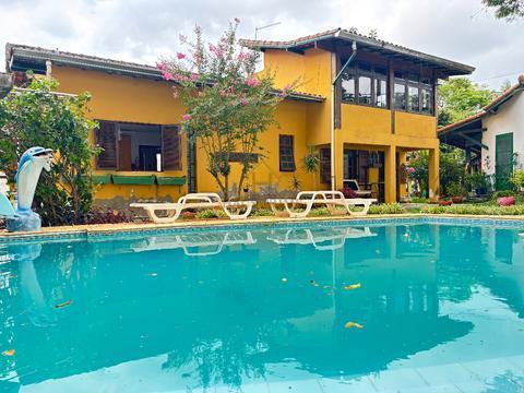 Casa à venda e para alugar em Cotia, Chácara Represinha, com 3 quartos, com 434.23 m²
